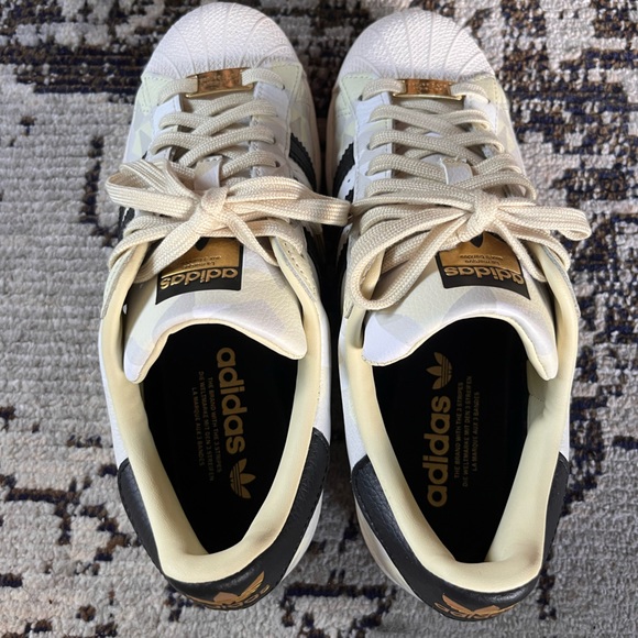 Adidas Camouflage Superstar Shoes - Men’s 7 / Women’s 8 - Picture 8 of 11